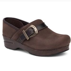Dansko Pammy Milled Nubuck Brown Clogs Women's Size EU 37 US 7